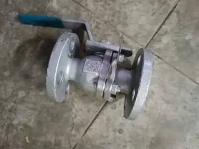 Ball valves in stock at S.K Trading & Co., Navi Mumbai — photo 3