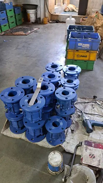 Ball valves in stock at S.K Trading & Co., Navi Mumbai — photo 11