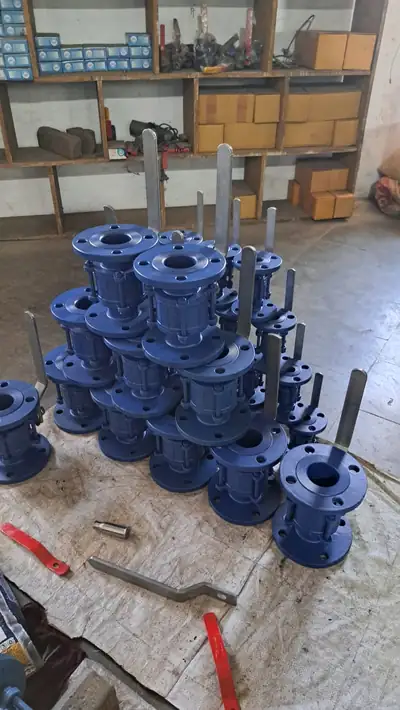 Ball valves in stock at S.K Trading & Co., Navi Mumbai — photo 12