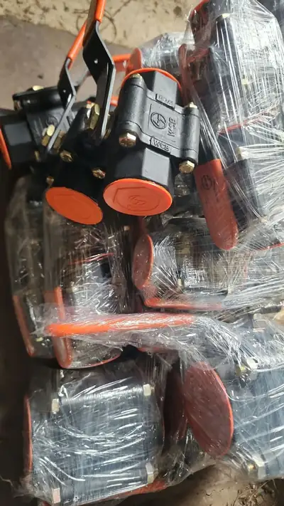 Ball valves in stock at S.K Trading & Co., Navi Mumbai — photo 23
