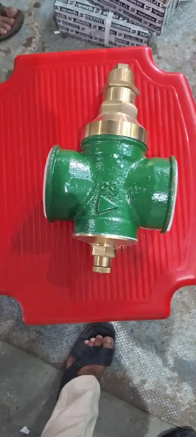 Bronze & gun metal valves in stock at S.K Trading & Co., Navi Mumbai — photo 2