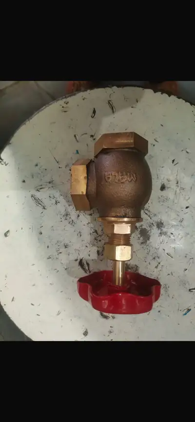 Bronze & gun metal valves in stock at S.K Trading & Co., Navi Mumbai — photo 8
